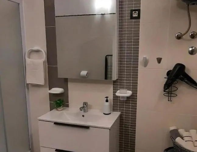 Apartman With Parking Space Skrbcici, Krk - 25009