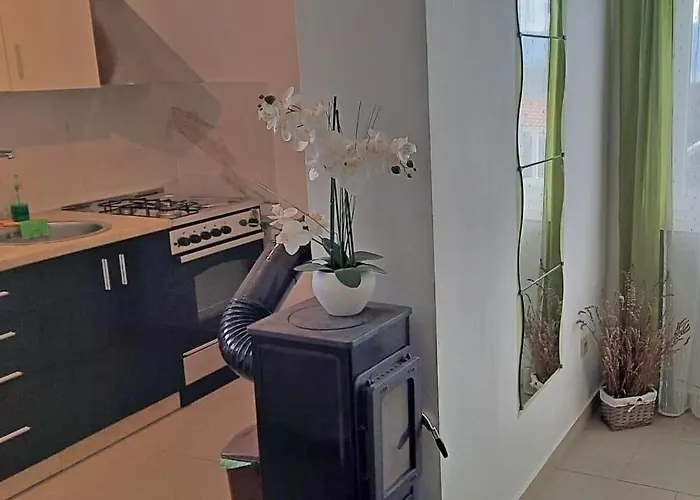 Apartman With Parking Space Skrbcici, Krk - 25009 *
